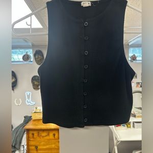 Black buttoned tank crop top